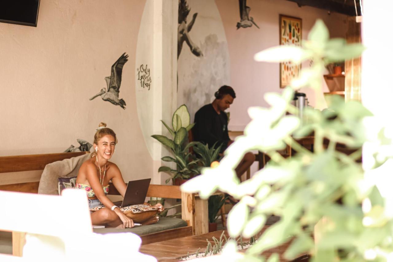 Zeneidas Surf Garden Playa Santa Teresa  外观 照片