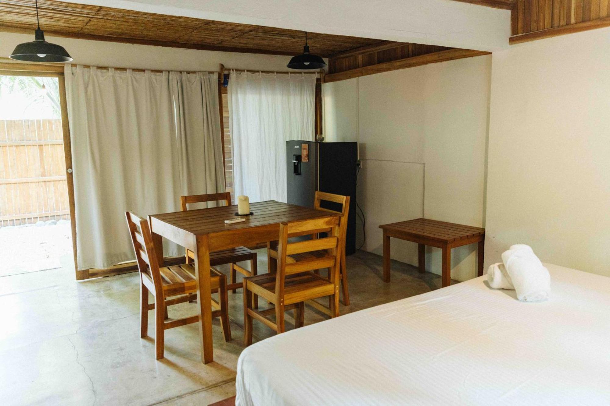 Zeneidas Surf Garden Playa Santa Teresa  外观 照片